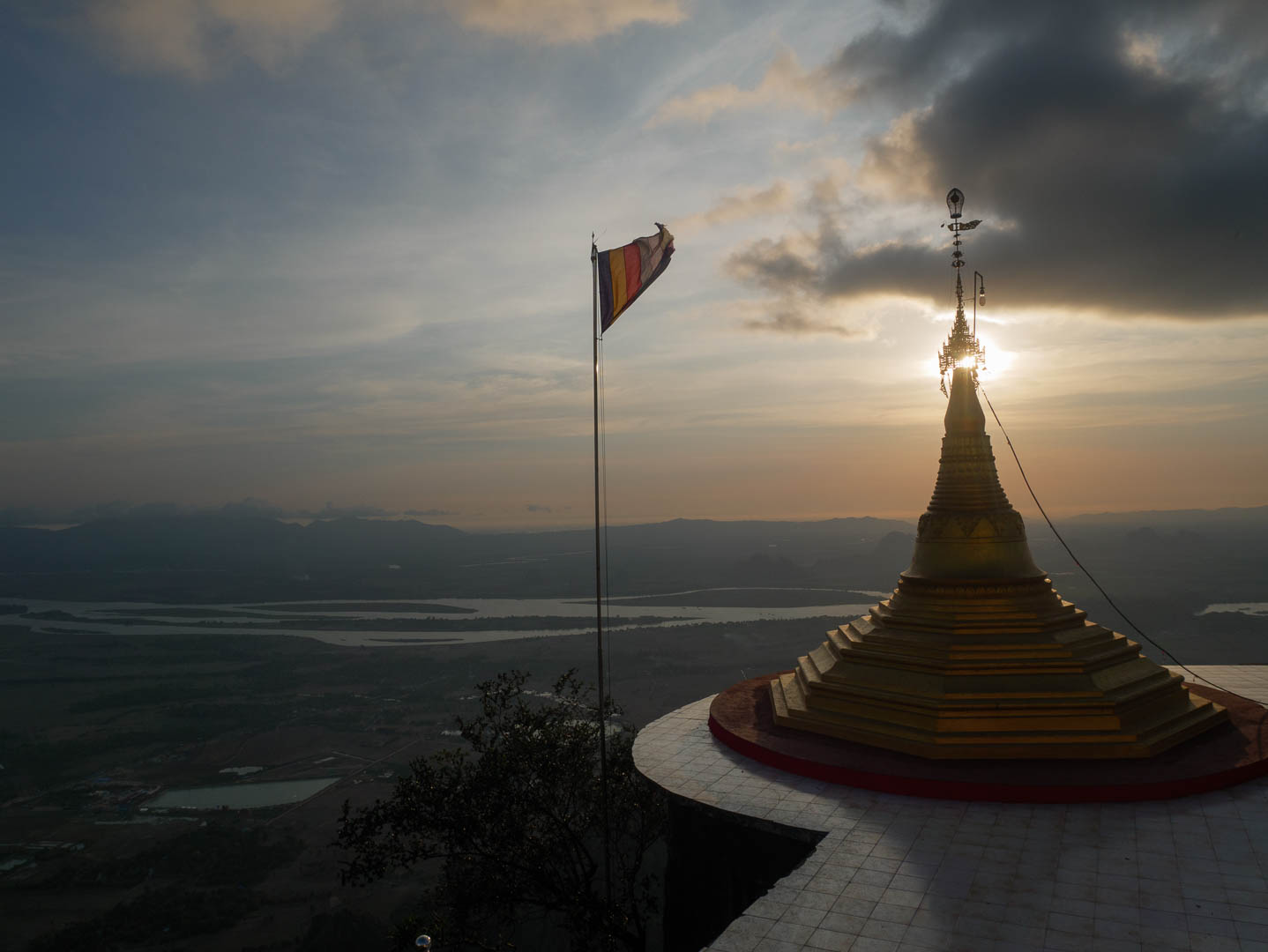 Hpa-An--8-sur-24-